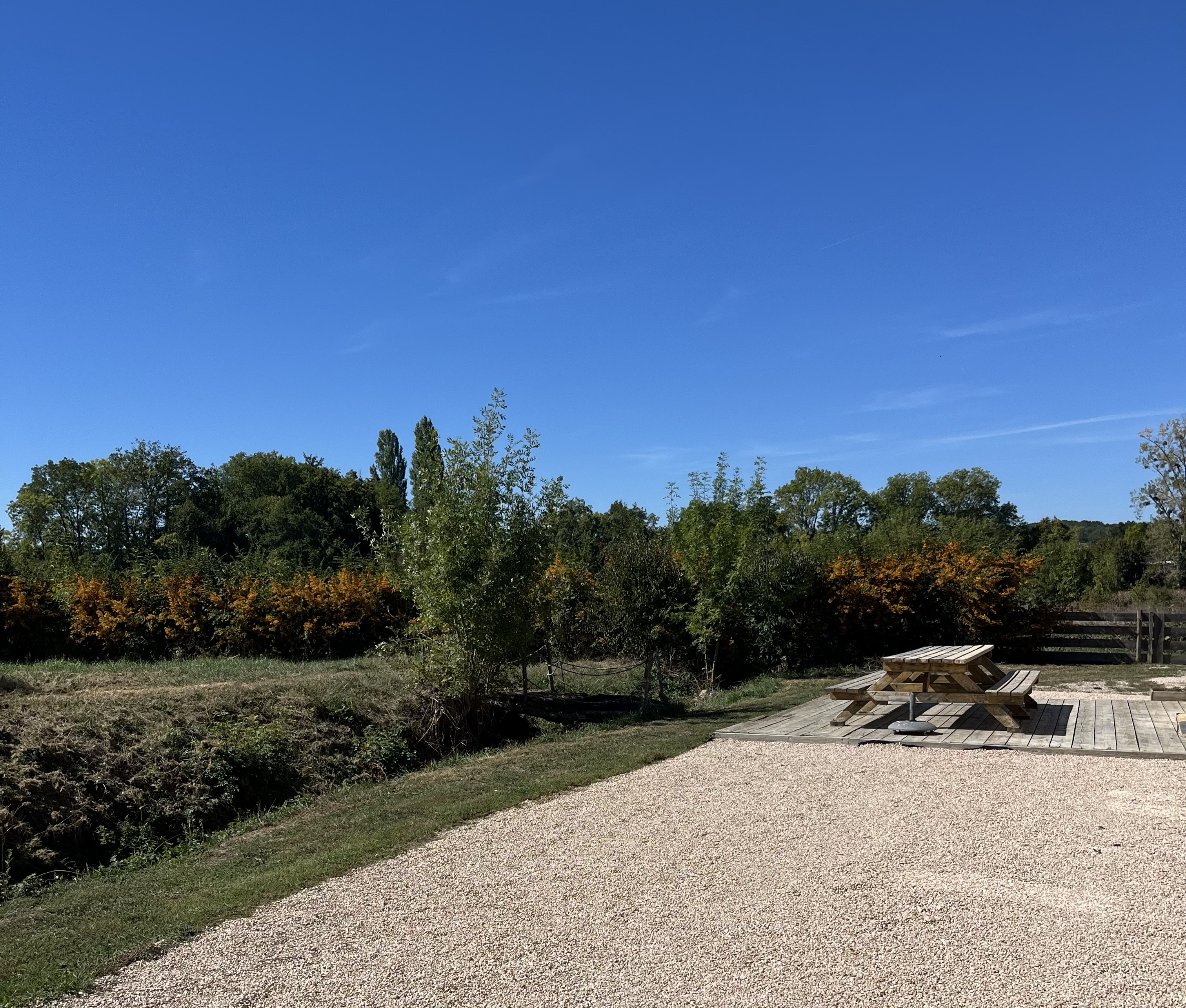 "Meadow Vista" For Sale Between Toulouse &amp; Tarbes, near the charming town of Boulogne sur Gesse, authentic u-shaped farmhouse dating back to the 1700s, recently renovated with care. Unique!... &pound; 590,000