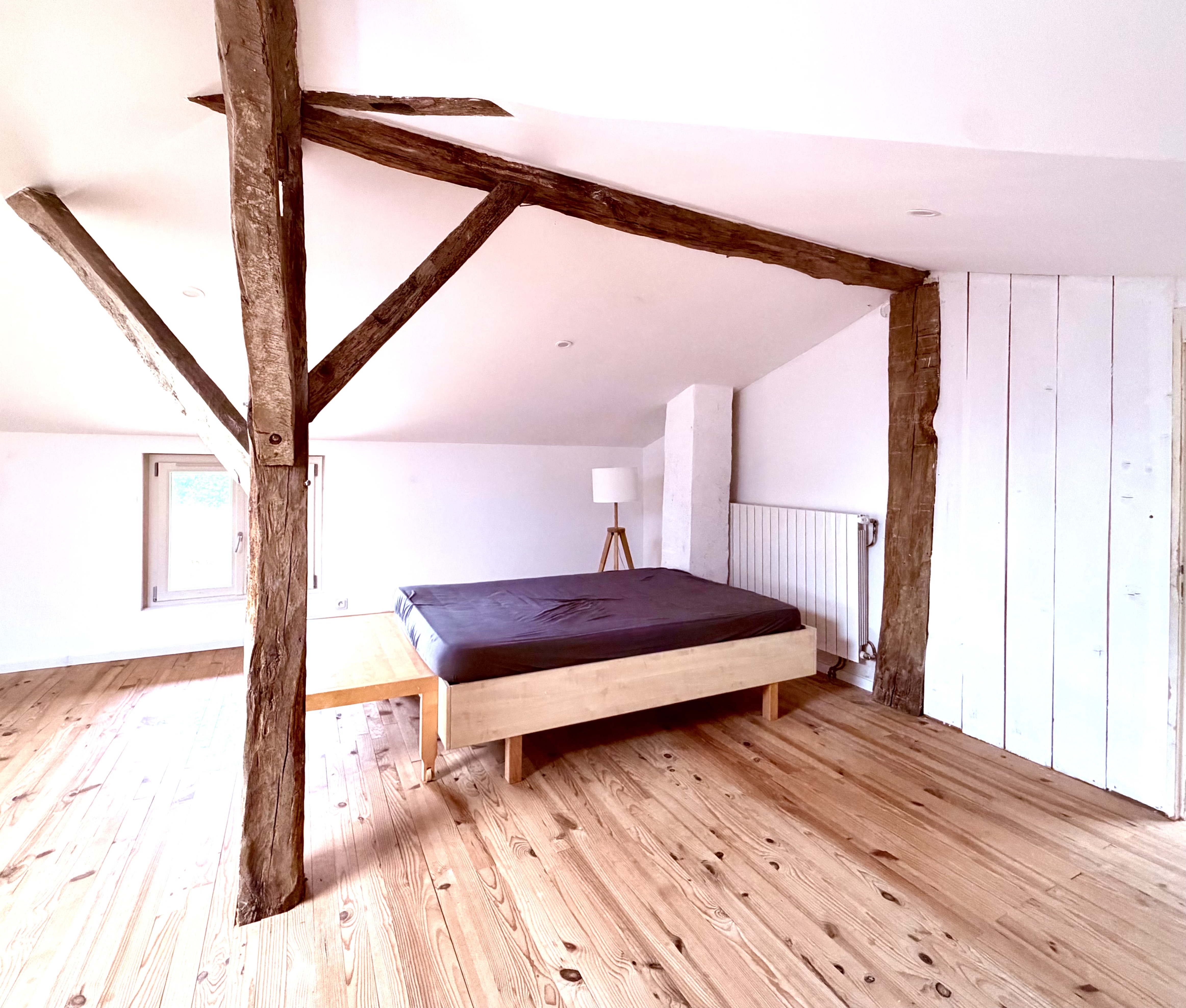 "Meadow Vista" For Sale Between Toulouse &amp; Tarbes, near the charming town of Boulogne sur Gesse, authentic u-shaped farmhouse dating back to the 1700s, recently renovated with care. Unique!... &pound; 590,000