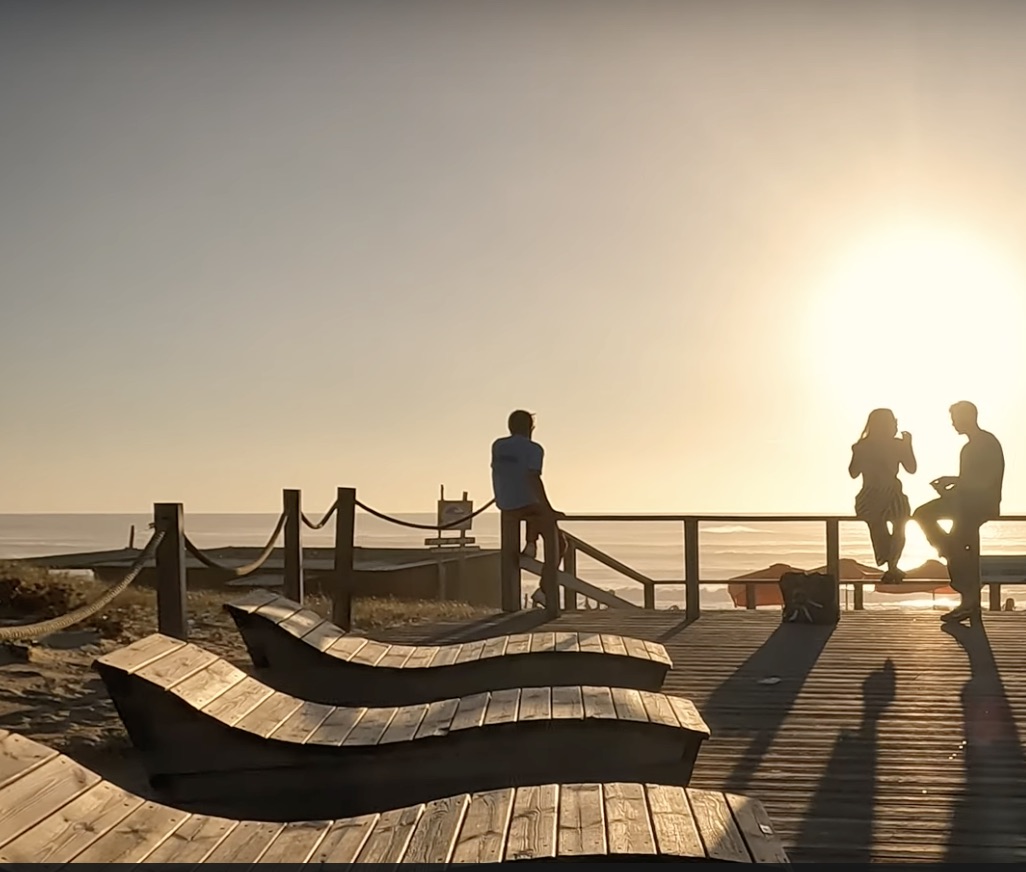 &ldquo;El Camino del Mar Beach House&rdquo; A Vendre, Seignosse Oc&eacute;an, plage &agrave; pied, au calme sans vis-&agrave;-vis, villa de 200 m2 env.., &nbsp;4 ch. + / 2 bains, &nbsp;mezzanine, piscine, sur 1500 m2. Unique &agrave; la mer&hellip; 1.470.000&euro;
