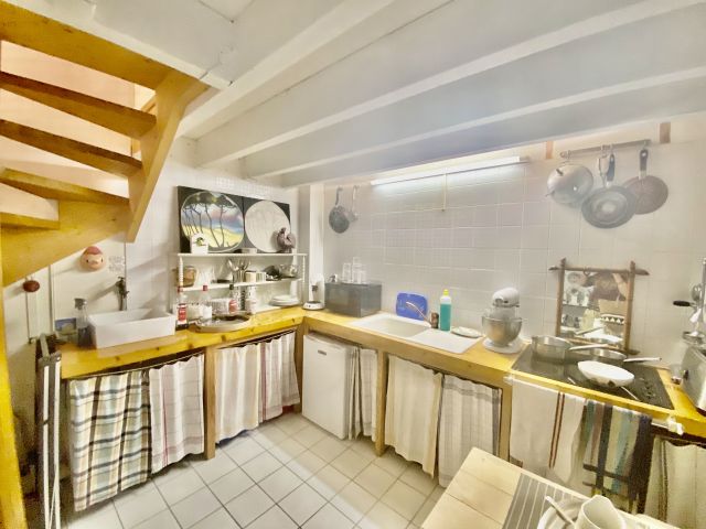 SOLD BY OUR TEAM - "Bella Vista 360 " Exclusive Sales Mandate, Capbreton Beaches &amp; Shops by foot, artist's loft set on 5 levels with breathtaking ocean, mountain and forest views, absolutely unique!...&nbsp;