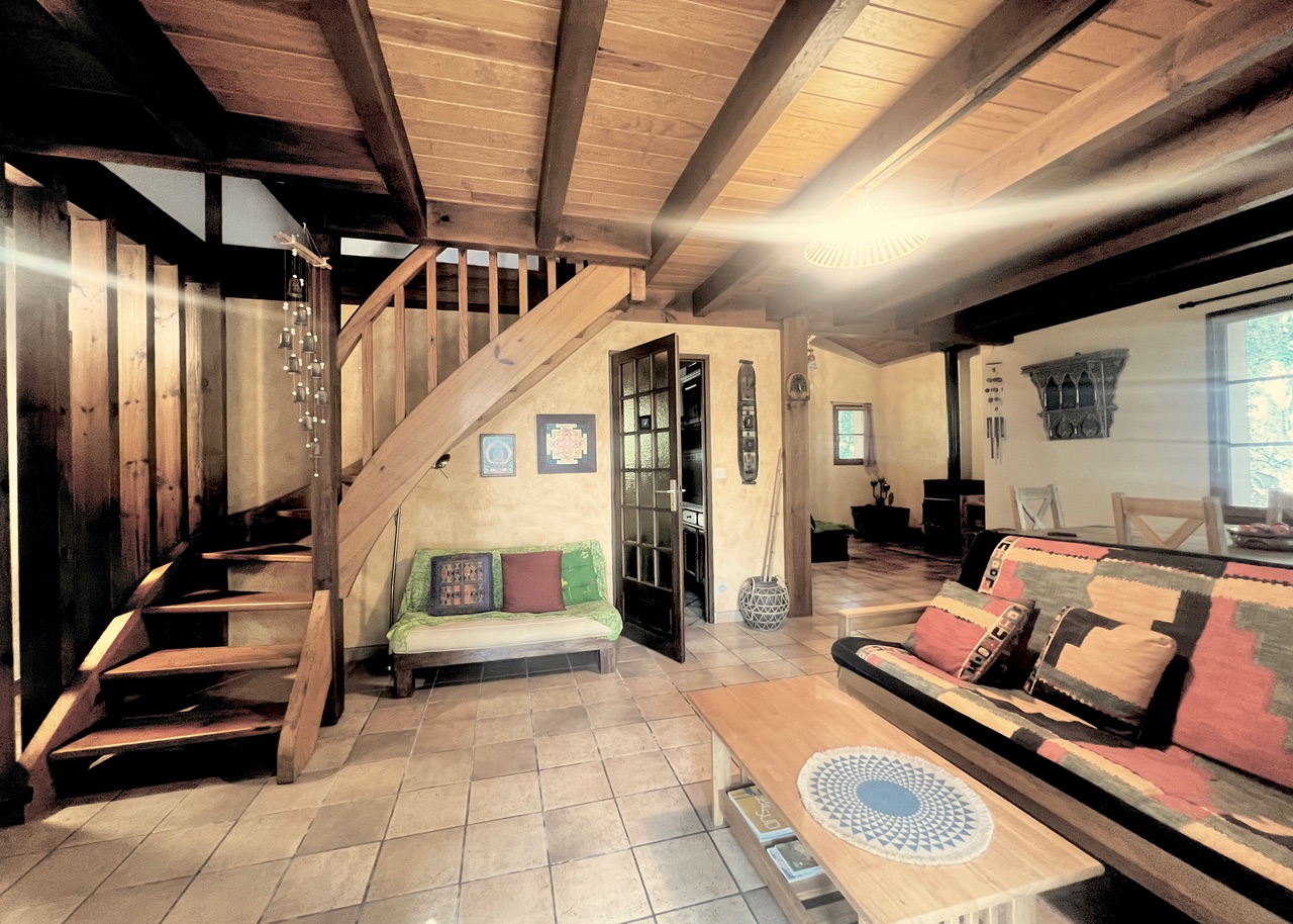 "Rancho Solano Golf Beach House" A Vendre Mandat Exclusif Golf de Pinsolle / Soustons Plage, 10km Hossegor, villa 3 ch. &amp; mezzanine / 2 bains sur 1500 m2 de terrain piscinable avec acc&egrave;s direct au fairway, et plage &agrave; pied par le golf ; grand calme, opportunit&eacute; rare!... 850.000&euro;