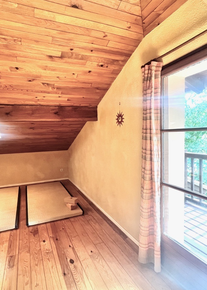 "Rancho Solano Golf Beach House" A Vendre Mandat Exclusif Golf de Pinsolle / Soustons Plage, 10km Hossegor, villa 3 ch. &amp; mezzanine / 2 bains sur 1500 m2 de terrain piscinable avec acc&egrave;s direct au fairway, et plage &agrave; pied par le golf ; grand calme, opportunit&eacute; rare!... 850.000&euro;