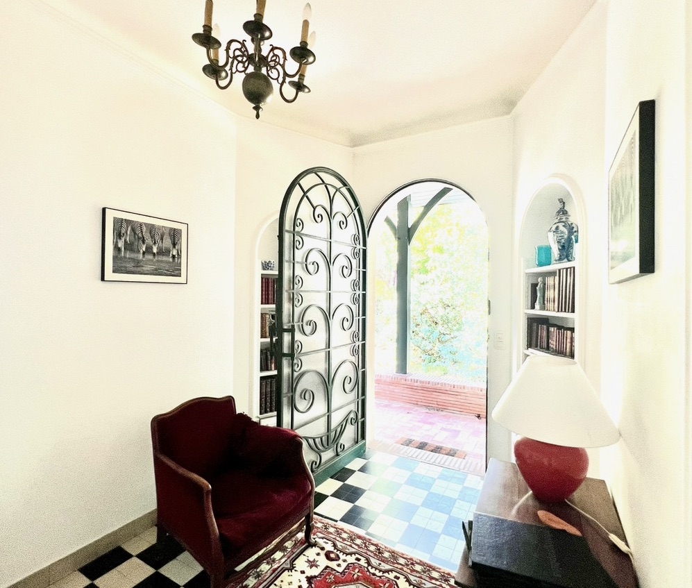 &nbsp;"Pasatiempo Golf Mansion" A Vendre Hossegor Centre - Av. du Golf, en bordure du fairway, charmante demeure de style m&eacute;ridional 3 ch. + studio, 3 bains, vue d&eacute;gag&eacute;e sur 2500 m2 de parc... 2.900.000&euro;