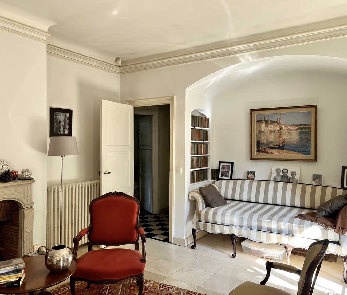 &nbsp;"Pasatiempo Golf Mansion" A Vendre Hossegor Centre - Av. du Golf, en bordure du fairway, charmante demeure de style m&eacute;ridional 3 ch. + studio, 3 bains, vue d&eacute;gag&eacute;e sur 2500 m2 de parc... 2.900.000&euro;