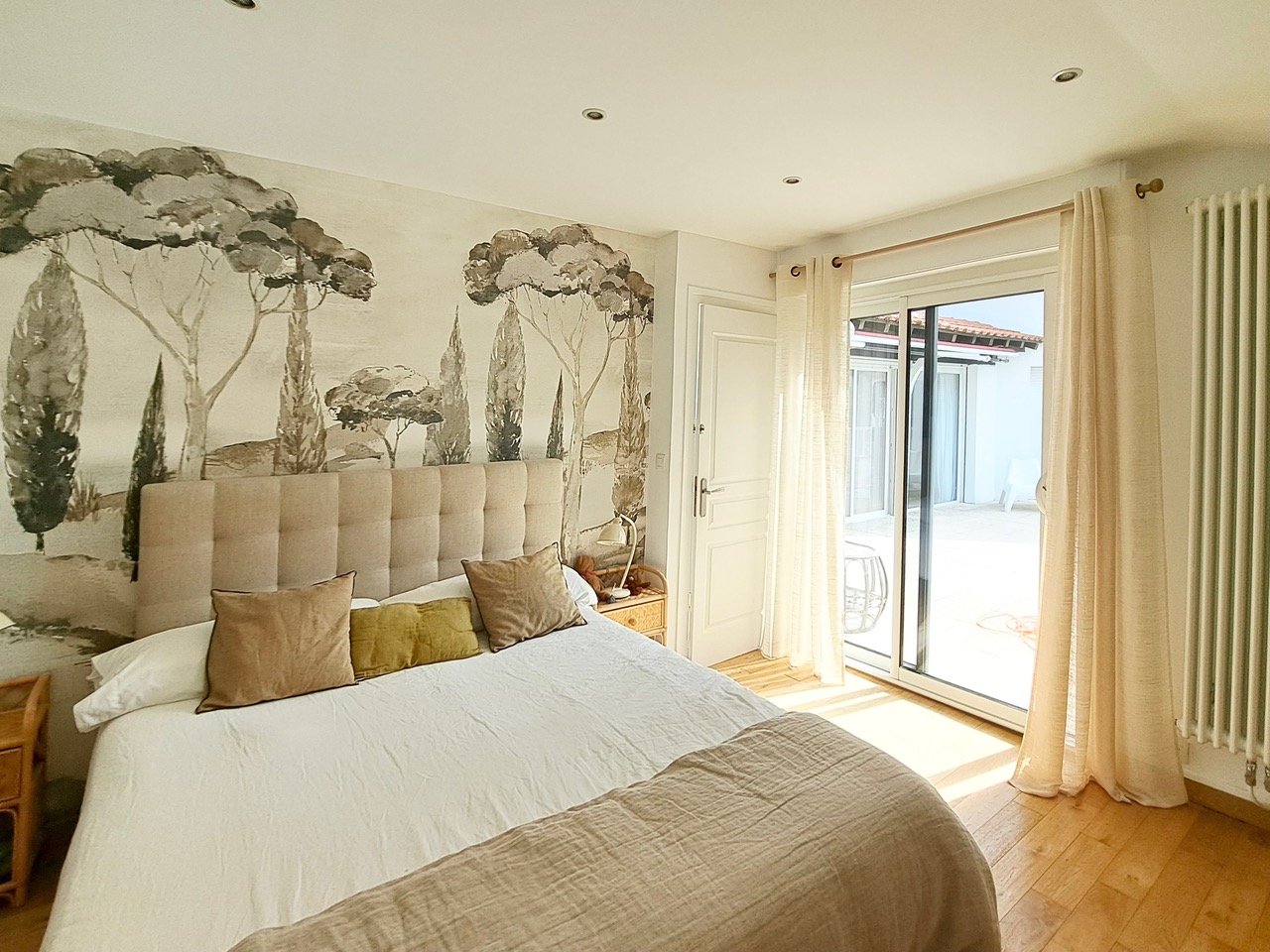 "River Ridge Golf Mansion" A Vendre Hossegor Golf / Vues Uniques, superbe villa landaise hossegorienne de 240m2 comprenant 5 ch / 4 bains, garage &amp; annexes, sise sur jardin paysager avec decks... 3.045.000 &euro;