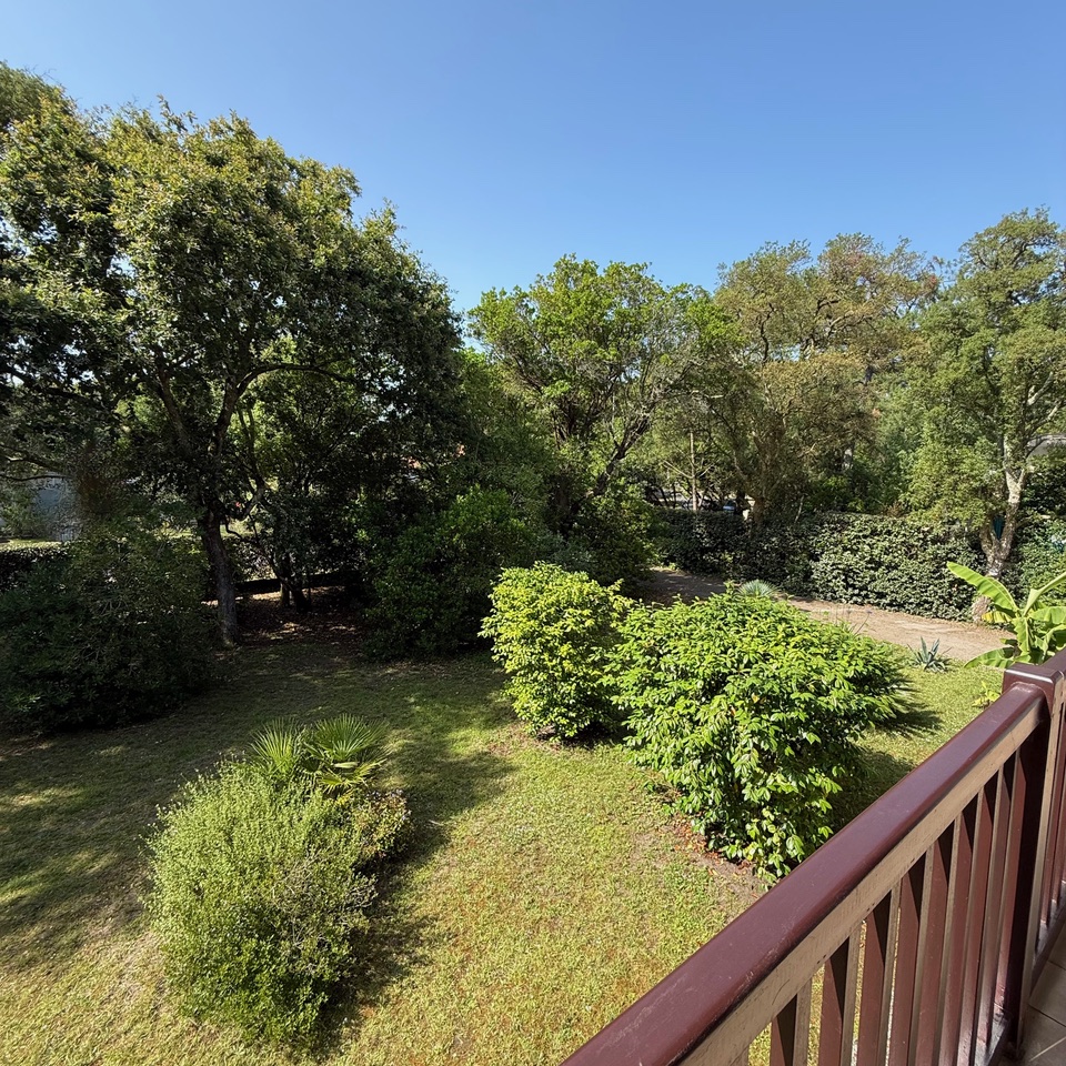 &ldquo;West Riviera Beach Estate&rdquo; A Vendre Hossegor Entre Lac &amp; Mer, calme absolu, superbe villa 7 ch. / 3 bains sur deux niveaux, parc paysager de 3000m2 env.&hellip; 2.990.000&euro;.&nbsp;