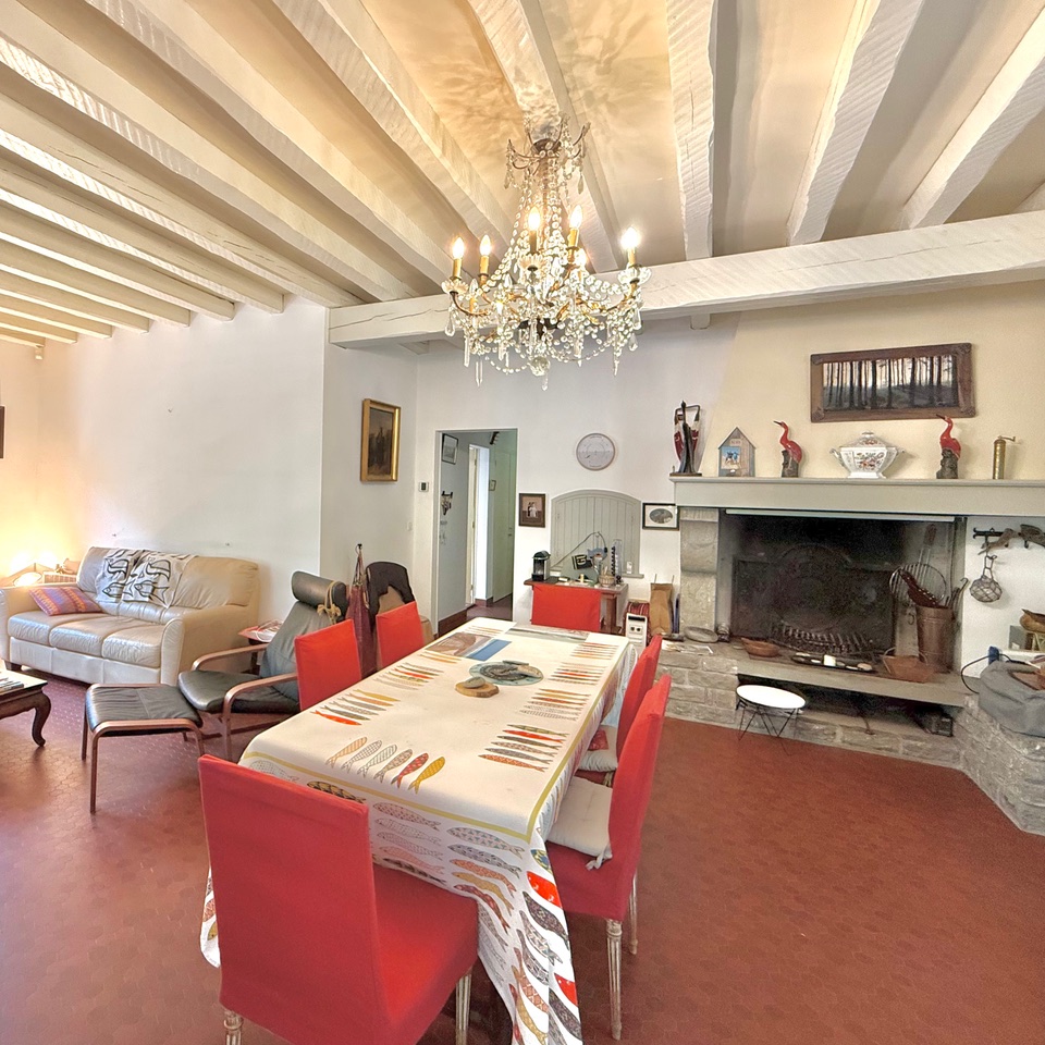 &ldquo;West Riviera Beach Estate&rdquo; A Vendre Hossegor Entre Lac &amp; Mer, calme absolu, superbe villa 7 ch. / 3 bains sur deux niveaux, parc paysager de 3000m2 env.&hellip; 2.990.000&euro;.&nbsp;