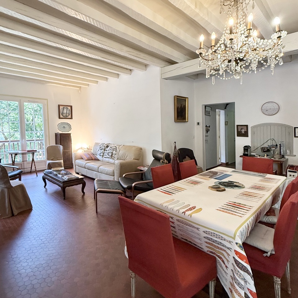 &ldquo;West Riviera Beach Estate&rdquo; A Vendre Hossegor Entre Lac &amp; Mer, calme absolu, superbe villa 7 ch. / 3 bains sur deux niveaux, parc paysager de 3000m2 env.&hellip; 2.990.000&euro;.&nbsp;