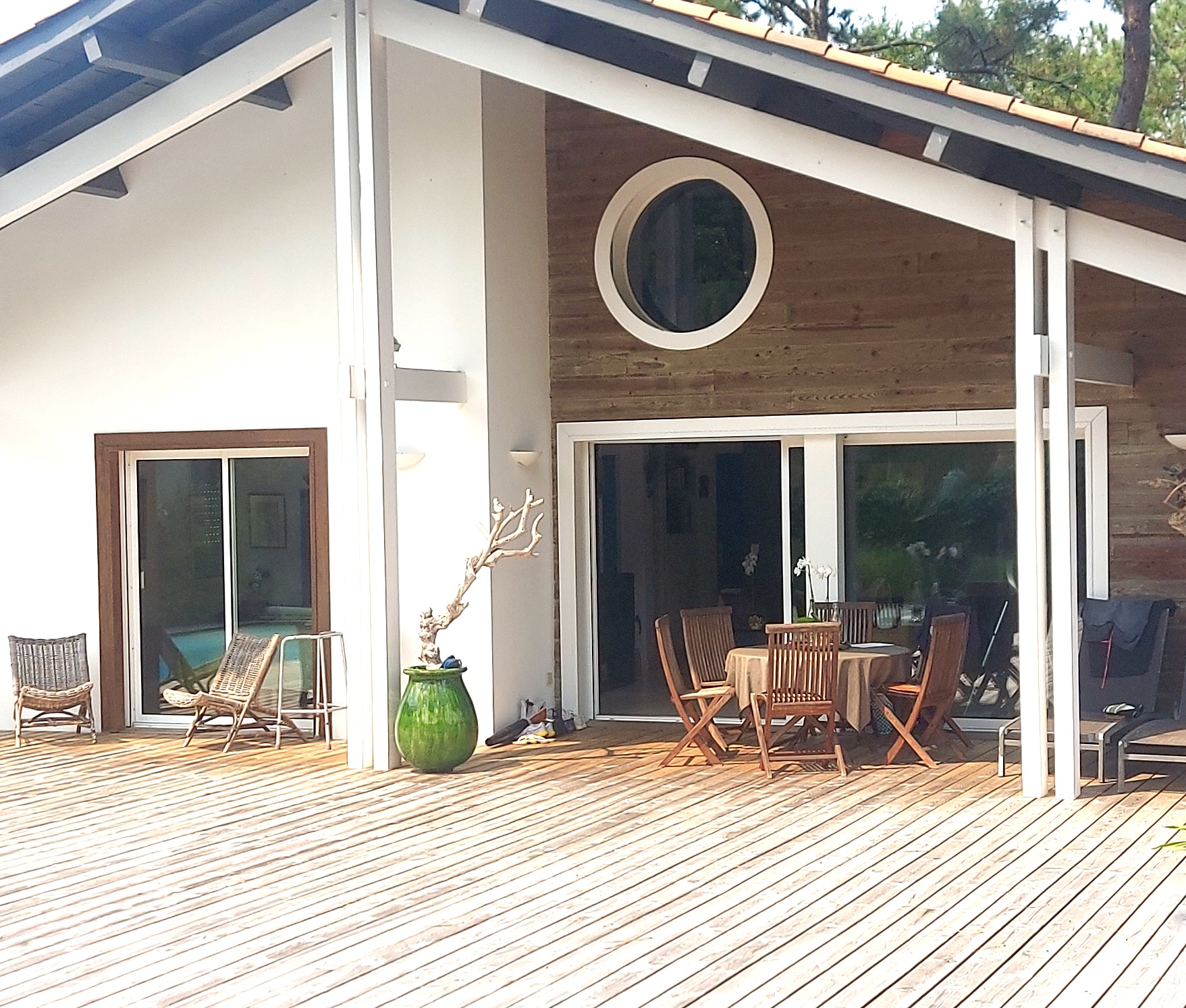 &ldquo;Santa Rosa Hills Estate&rdquo; A Vendre Hossegor, r&eacute;sidentiel &amp; calme, tr&egrave;s belle villa contemporaine 4 ch. / 3 bains avec piscine sur 1500m2 de terrain arbor&eacute; &amp; l&eacute;g&egrave;rement vallonn&eacute;&hellip; 1.300.000 &euro;