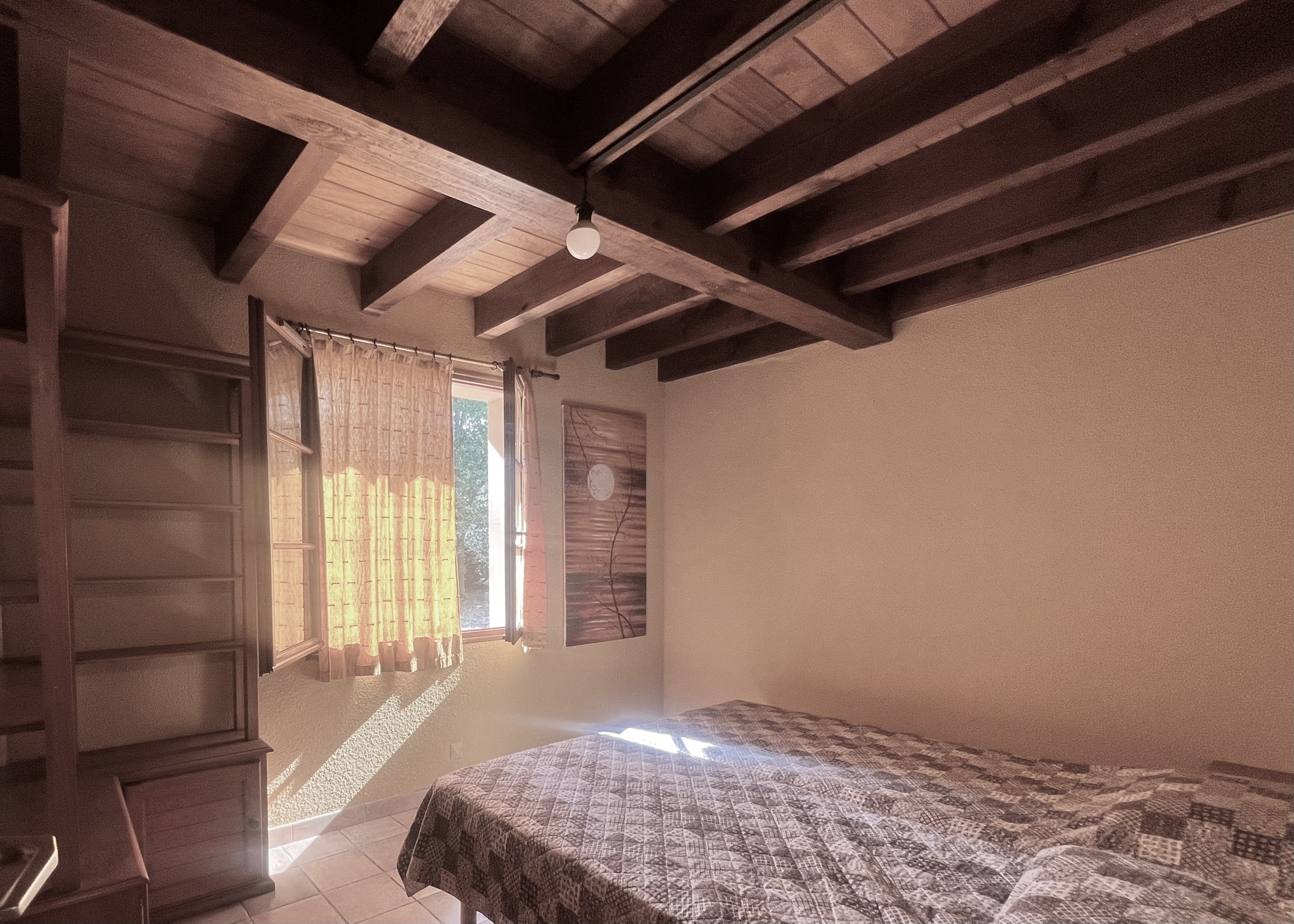 "Rancho Solana Golf Beach House" For Sale Exclusive Sales Mandate Golf de Pinsolle / Soustons Beach, 10km from Hossegor, 3 bed &amp; mezzanine / 2 bath villa on 1500 sq. m. of land boasting direct access to the fairway and the beach via the golfcourse pathway; very quiet, rare opportunity!...
&pound; 710,000