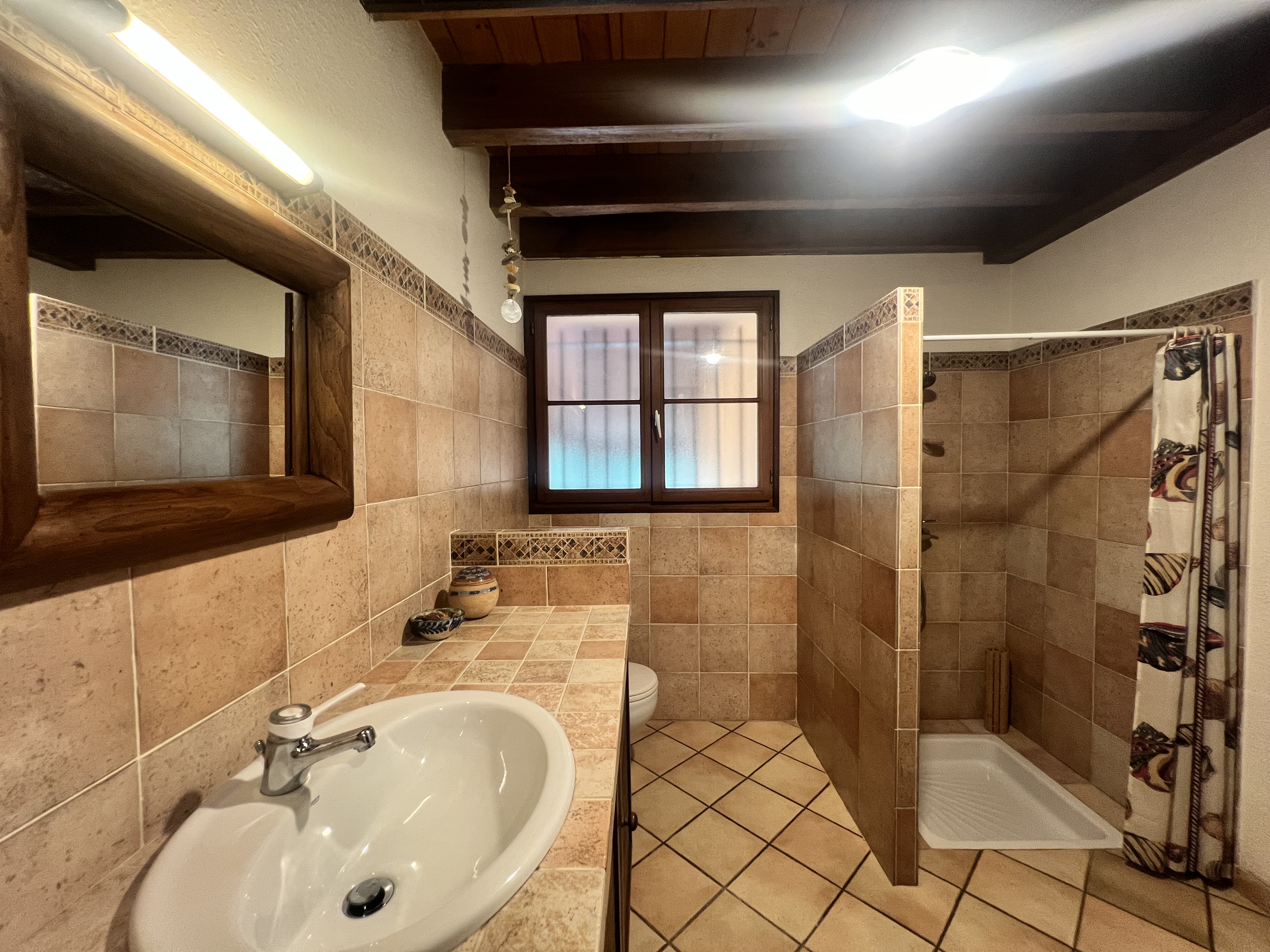 "Rancho Solana Golf Beach House" For Sale Exclusive Sales Mandate Golf de Pinsolle / Soustons Beach, 10km from Hossegor, 3 bed &amp; mezzanine / 2 bath villa on 1500 sq. m. of land boasting direct access to the fairway and the beach via the golfcourse pathway; very quiet, rare opportunity!...
&pound; 710,000