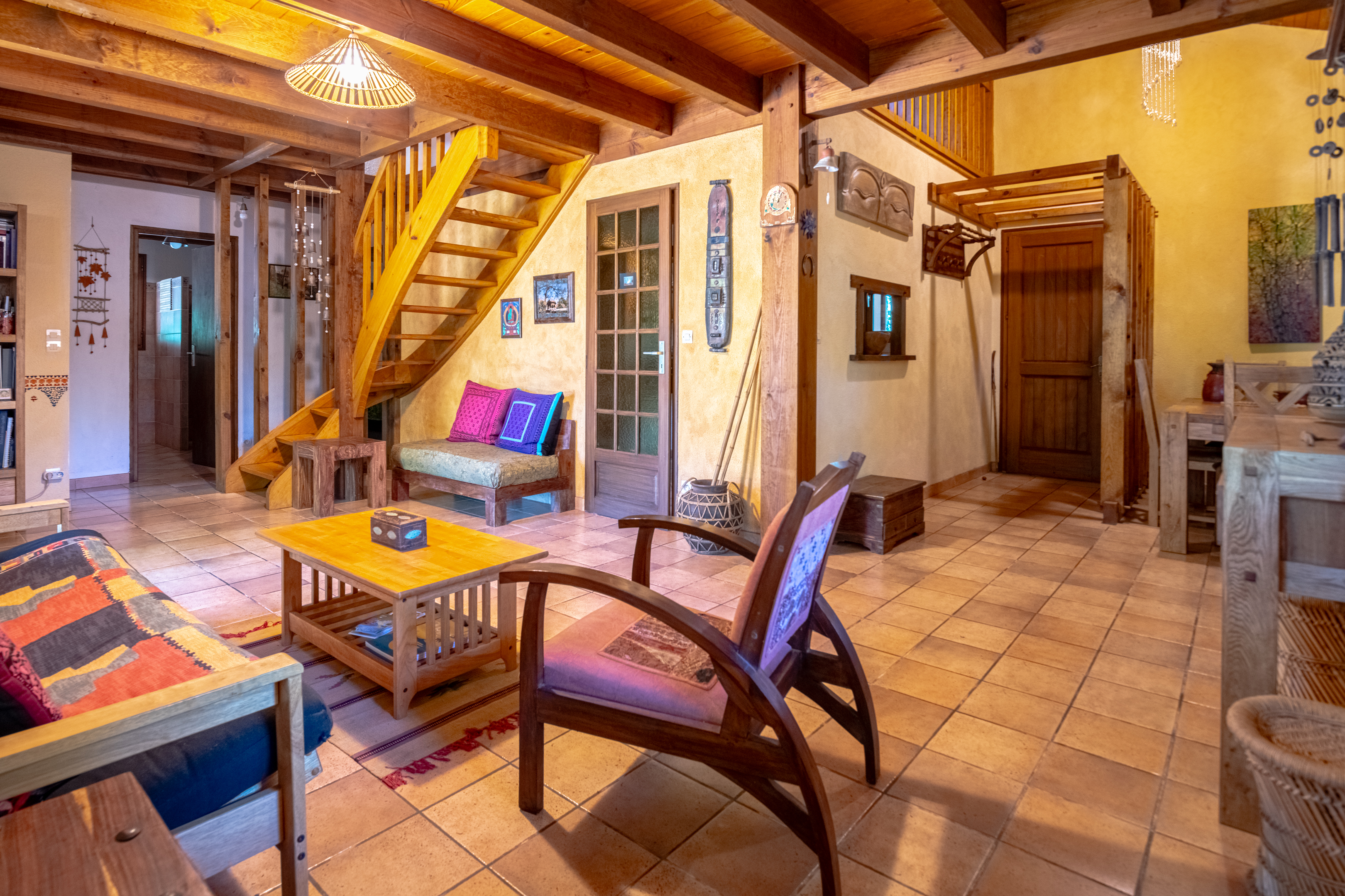 "Rancho Solana Golf Beach House" For Sale Exclusive Sales Mandate Golf de Pinsolle / Soustons Beach, 10km from Hossegor, 3 bed &amp; mezzanine / 2 bath villa on 1500 sq. m. of land boasting direct access to the fairway and the beach via the golfcourse pathway; very quiet, rare opportunity!...
&pound; 710,000