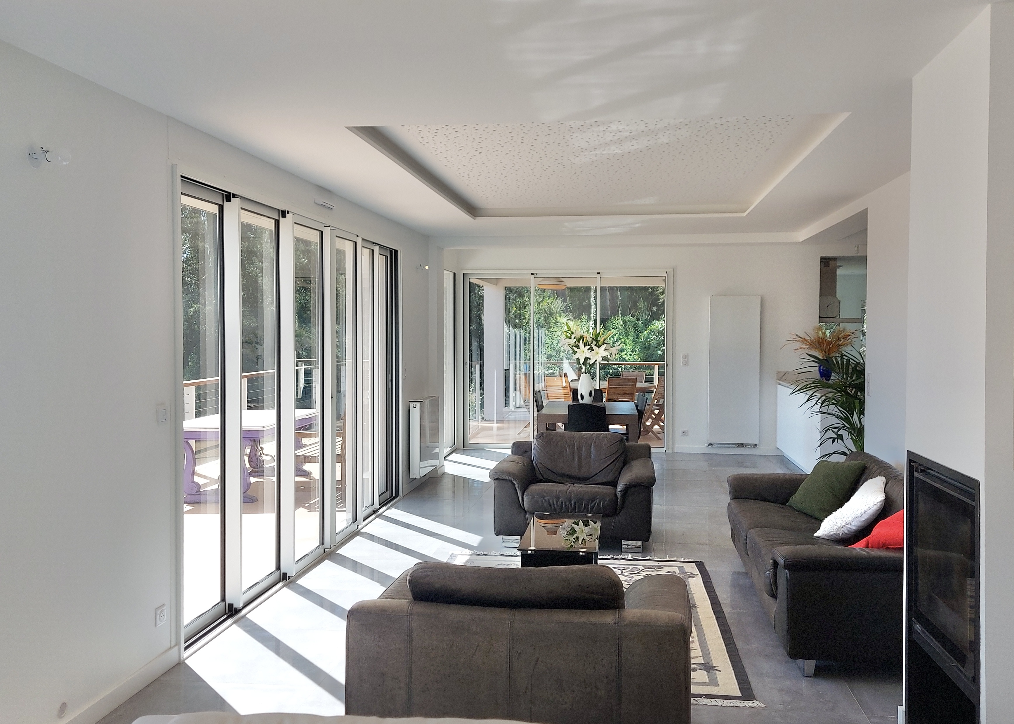 &ldquo;GoodYear&nbsp;Lodge&rdquo; A Vendre 4km Hossegor, golf &amp; plages &agrave; v&eacute;lo, propri&eacute;t&eacute; atypique et originale sur une hauteur, compos&eacute;e de 3 villas en &eacute;tat neuf, 3500m2 de parc et piscine chauff&eacute;e - unique!... 3.350000 &euro;&nbsp;