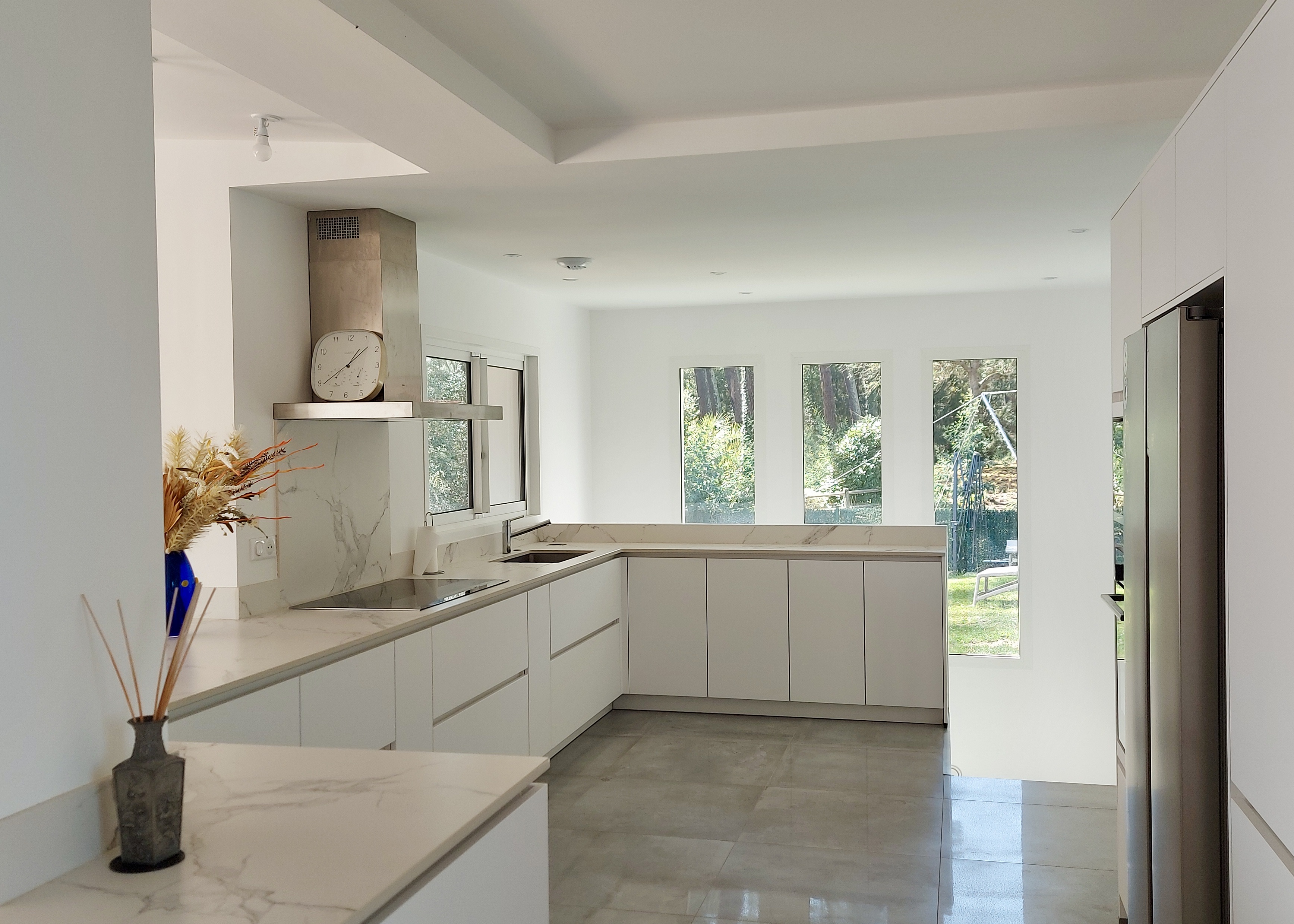 &ldquo;GoodYear&nbsp;Lodge&rdquo; A Vendre 4km Hossegor, golf &amp; plages &agrave; v&eacute;lo, propri&eacute;t&eacute; atypique et originale sur une hauteur, compos&eacute;e de 3 villas en &eacute;tat neuf, 3500m2 de parc et piscine chauff&eacute;e - unique!... 3.350000 &euro;&nbsp;
