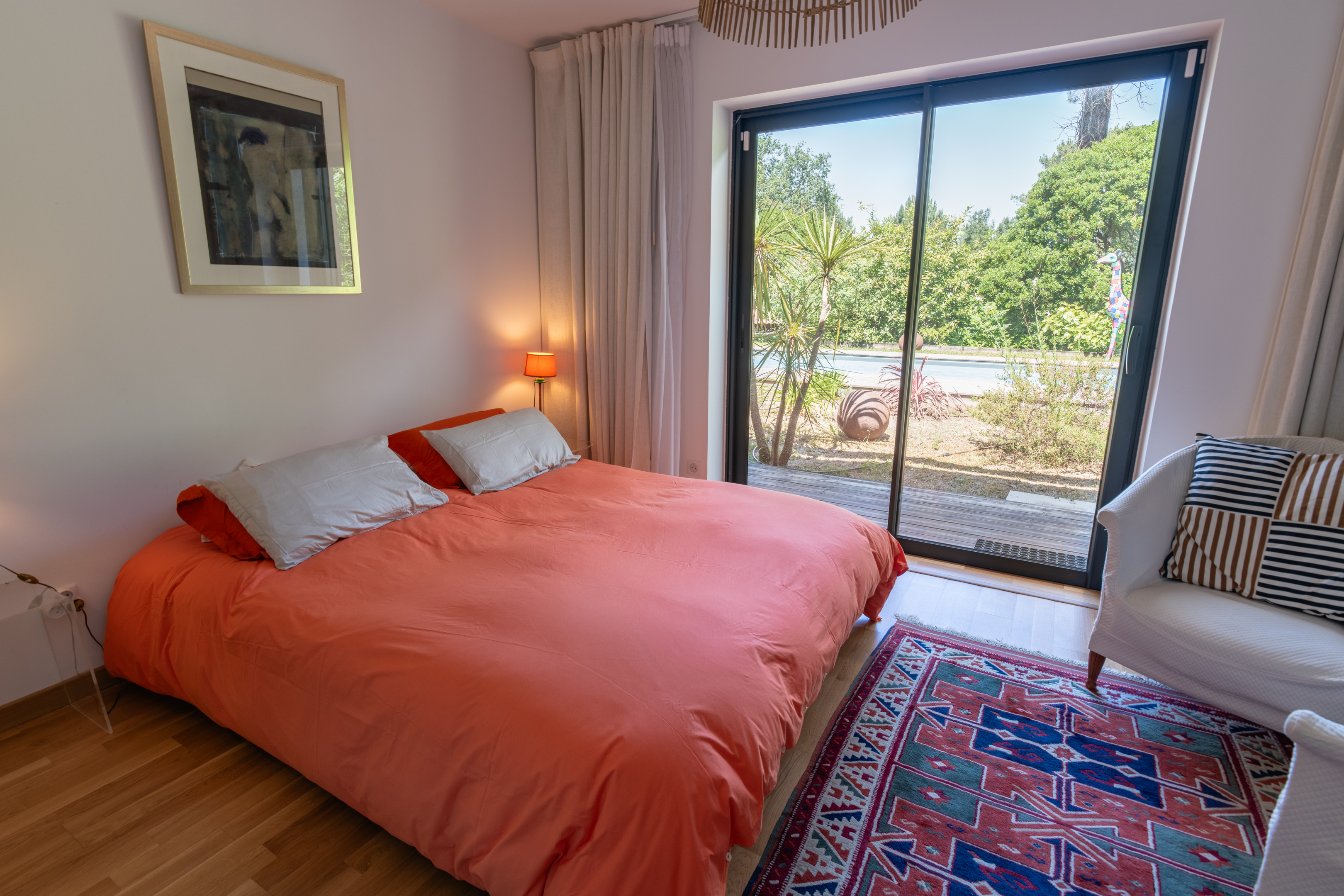 "Lake Tahoe Estate" For Sale Leon 7KM from the beach, close to all amenities, lake &amp; forest, Moliets Golf Course - superb contemporary 4 bed / 5 bath villa with swimming pool &amp; annex nested on circa 3800 sq. m. of land... &pound; 1,075,000