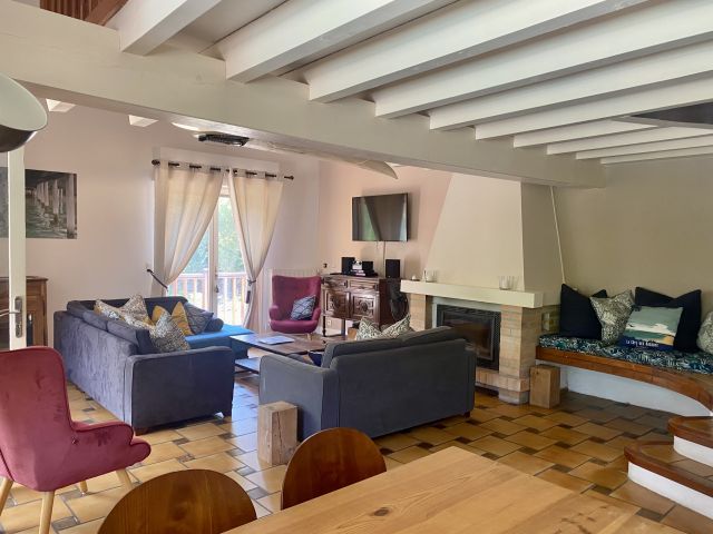 "Sand Harbor Beach Estate" A Vendre Seignosse Oc&eacute;an, Plage &agrave; Pied &amp; Golf &agrave; 5mn, environnement calme et r&eacute;sidentiel, villa 6 ch. / 6 bains sise sur 1950m2 de parc avec piscine chauff&eacute;e...1.450.000&euro;&nbsp;