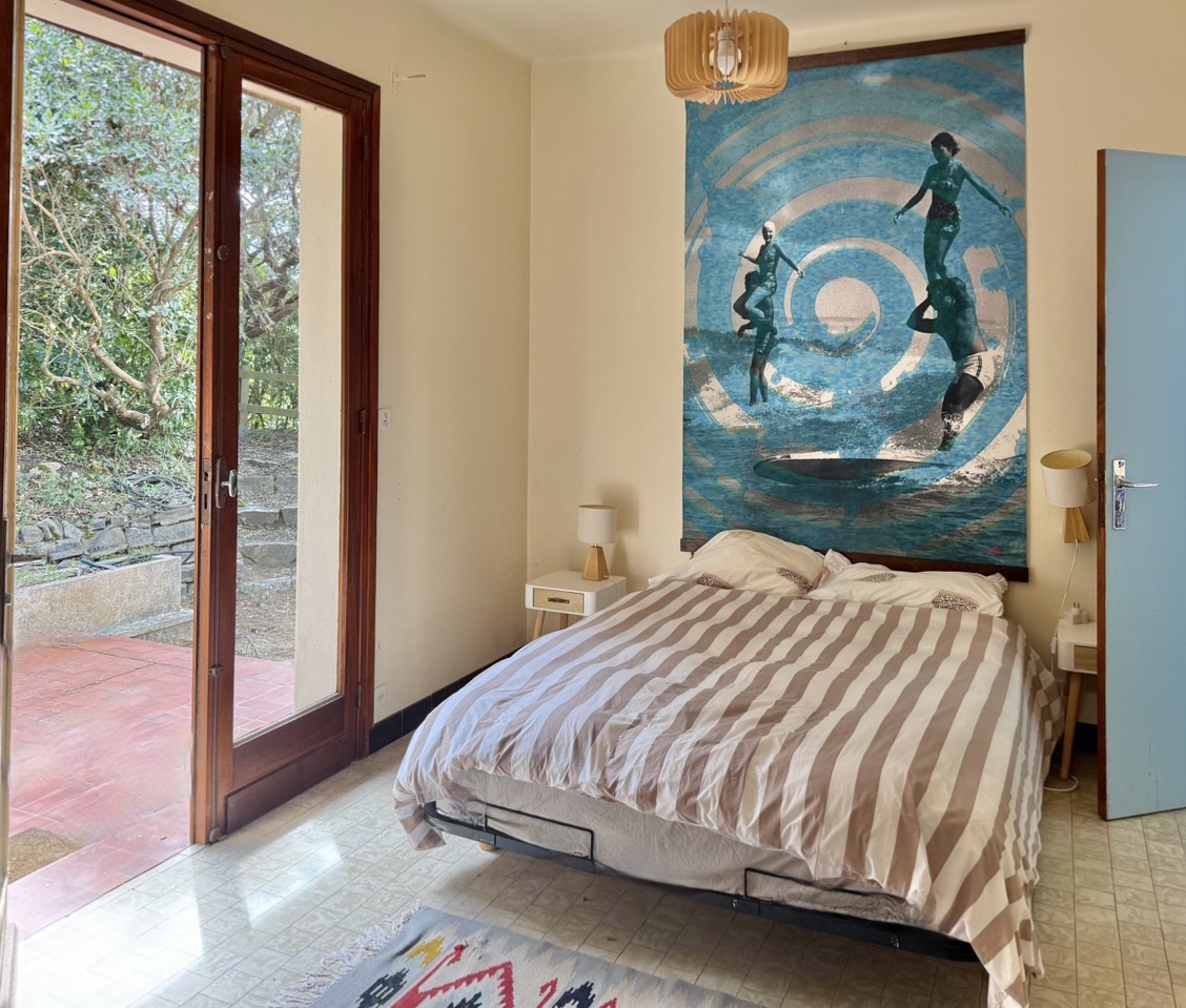 &ldquo;Wood Creek Beach House&rdquo; A Vendre Seignosse Oc&eacute;an en bord de mer, calme, villa 8 ch. &nbsp;/ 4 bains sur 1000 m2 de parc bois&eacute; avec piscine ; excellent rapport locatif si souhait&eacute;&hellip; 1.280.000 &euro;.&nbsp;