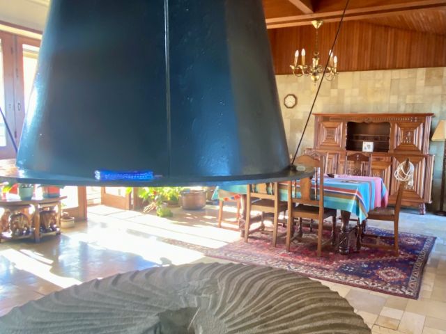 "Bota Ingurian Etxea" A Vendre Hossegor Plage Sud / Port ; jetez l'ancre sur une villa de bord de mer de 180 m2 &amp; 45 m2 d'annexes. Faire revivre l'inspiration architecturale am&eacute;ricaine "Mid-Century Modern"... 1.800.000&euro;&nbsp;