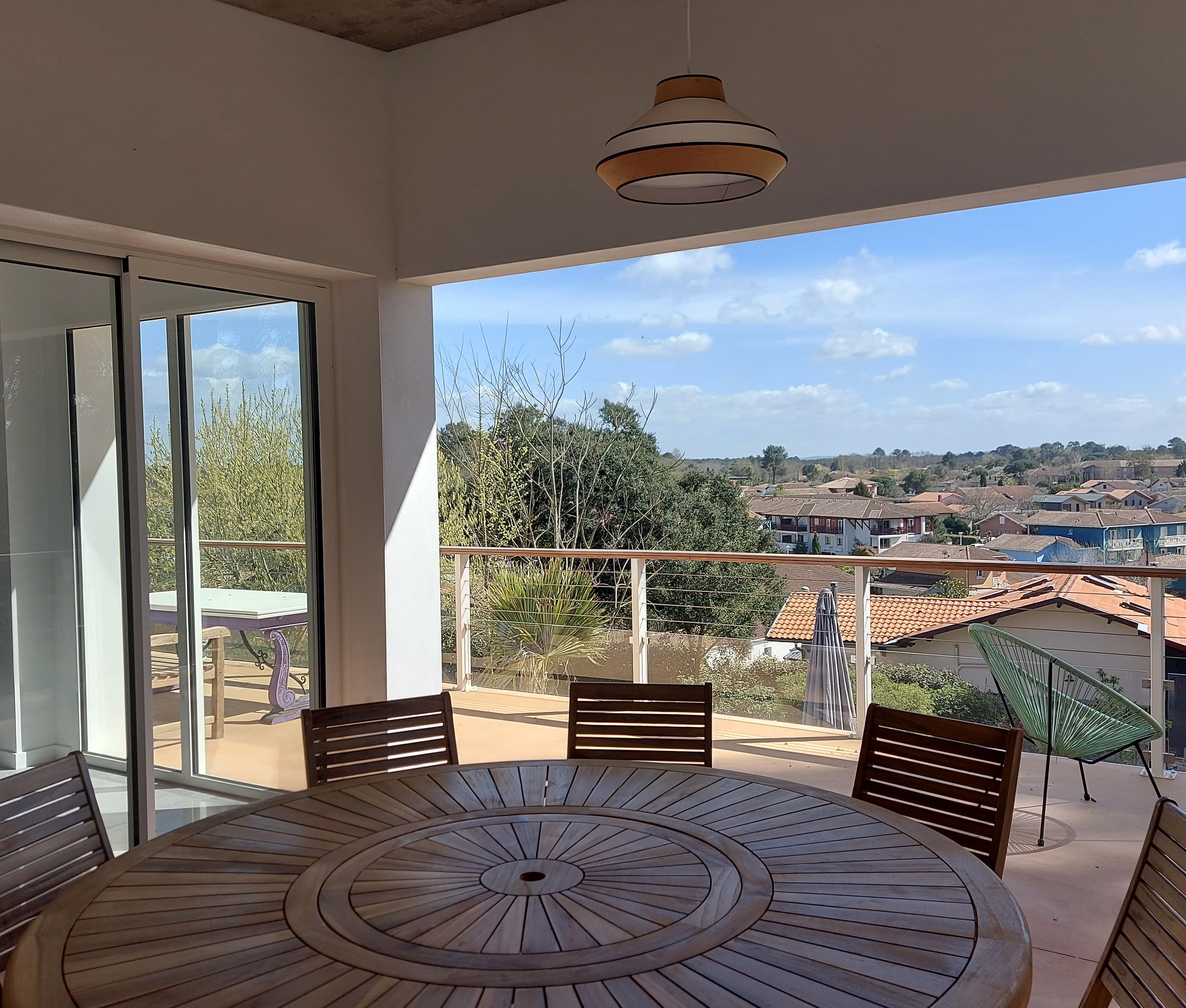 "Loma Vista Beach House" A Vendre 4km Hossegor, golf &amp; plages &agrave; v&eacute;lo, superbe villa 4ch. / 3 bains r&eacute;nov&eacute;e &agrave; neuf, 2700 m2 de parc et piscine chauff&eacute;e - unique, vues d&eacute;gag&eacute;es &amp; position dominante!... 2.300.000 &euro;&nbsp;