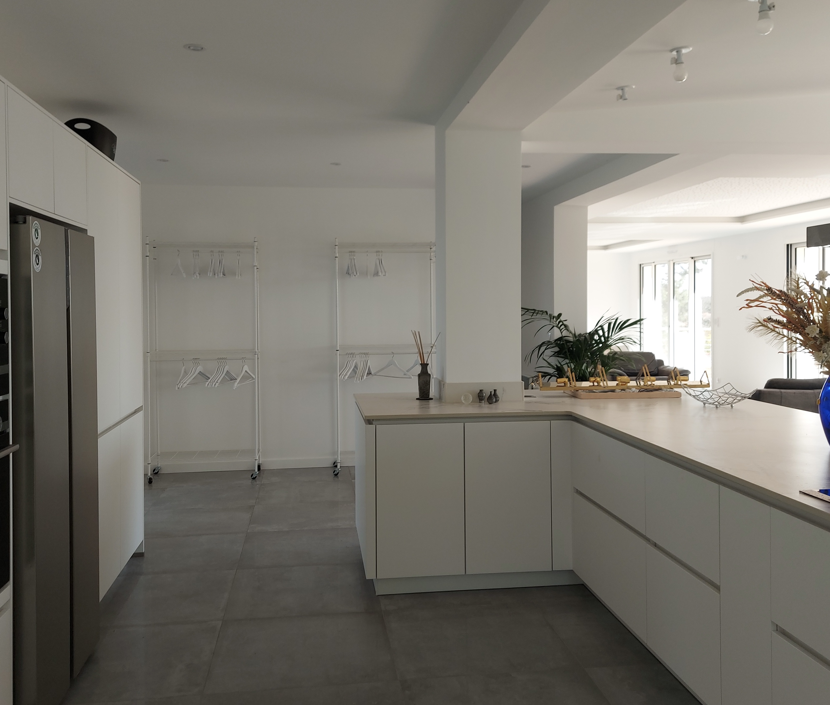 "Loma Vista Beach House" A Vendre 4km Hossegor, golf &amp; plages &agrave; v&eacute;lo, superbe villa 4ch. / 3 bains r&eacute;nov&eacute;e &agrave; neuf, 2700 m2 de parc et piscine chauff&eacute;e - unique, vues d&eacute;gag&eacute;es &amp; position dominante!... 2.300.000 &euro;&nbsp;